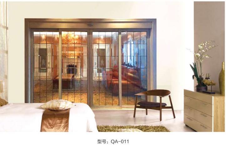 Decorative glass partition panel for interior sliding door application